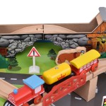 Set trenulete cu masuta si accesorii - Oraselul Sodor - 108 piese